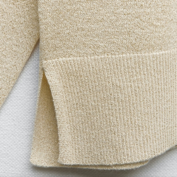 🆕️ Zara Metallic Thread Sweater - Picture 4 of 4